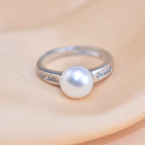 Bague fantaisie en perle d'eau douce