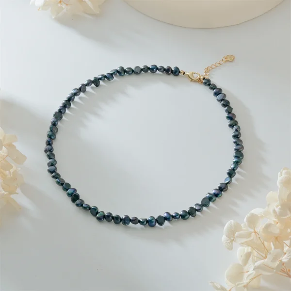 collier ras de cou perle d'eau douce noire