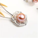 collier pendentif fleur