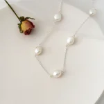 Collier perle d'eau douce chaîne argentée