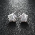 boucles perle fleur délicate