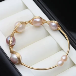 bracelet perle d'eau douce couleur or