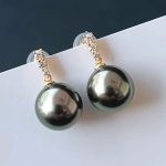 boucles d'oreilles pendantes en or