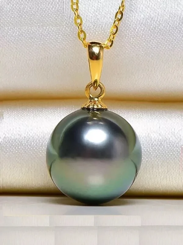 collier classique avec pendentif en perle noire de Tahiti
