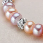 parure raffinée en perles