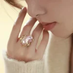 bague avec perle baroque