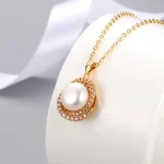 collier pendentif perle d'eau douce