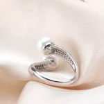 bague élégante perle de culture blanche